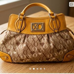 🧡{XOXO) Handbag/Shoulder Satchel Coach Bag